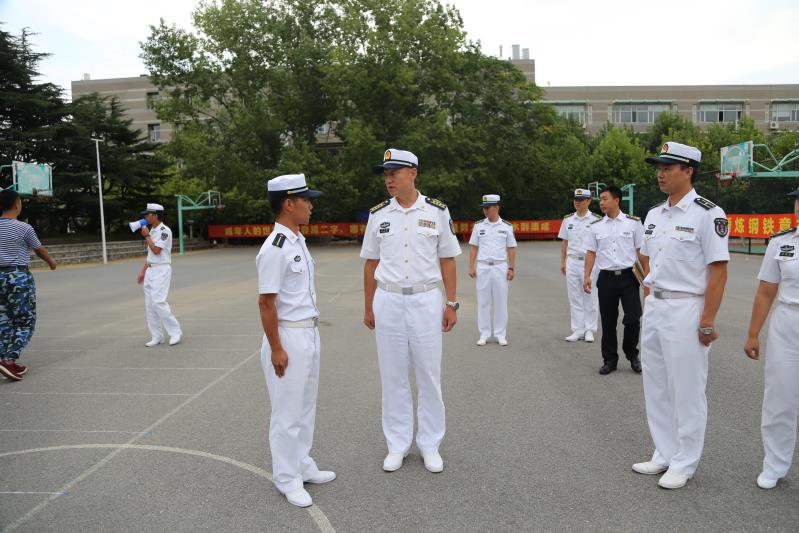 海军大连舰艇学院副院长冯恒星一行来访我校